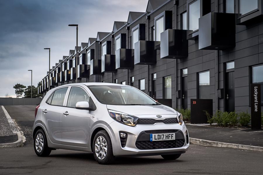  Kia Picanto 2017 года  (UK) (фото 3 из 80)